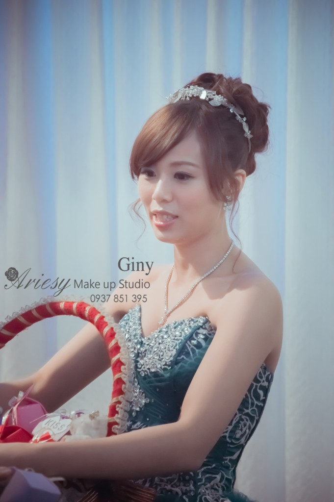 Giny新秘,三峽金帝王,佳穎,婚宴造型,愛瑞思造型團隊,智宇