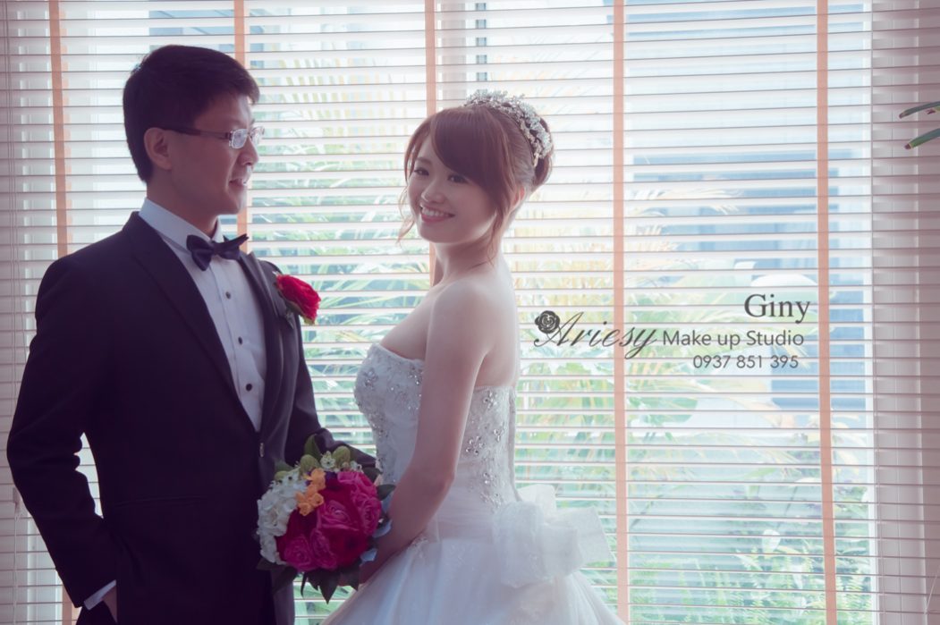 Giny,台北新娘秘書,新秘,清透妝感,蓬鬆盤髮,歐華酒店,歐美手工飾品,鮮花造型