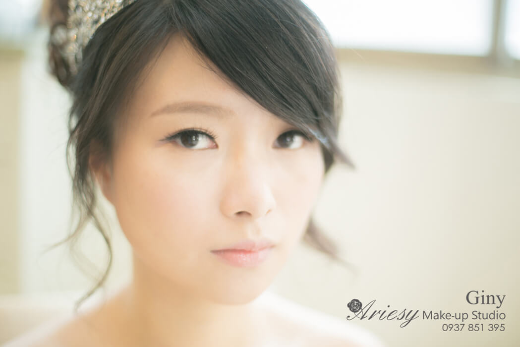 Giny,愛瑞思,愛瑞思造型團隊,清透妝感,自助婚紗,蓬鬆盤髮,歐美手工飾品,時尚造型
