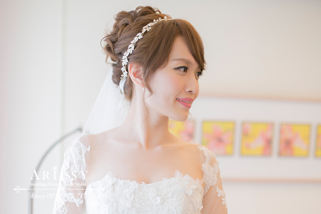 新娘造型,新娘髮型,新秘作品, BRIDE, STRAND,braid,台北,婚宴場地,台中心之芳庭,酒店,鮮花造型,皇冠,歐美新娘飾品,Ariesy,韓國飾品,愛瑞思,新娘秘書髮型