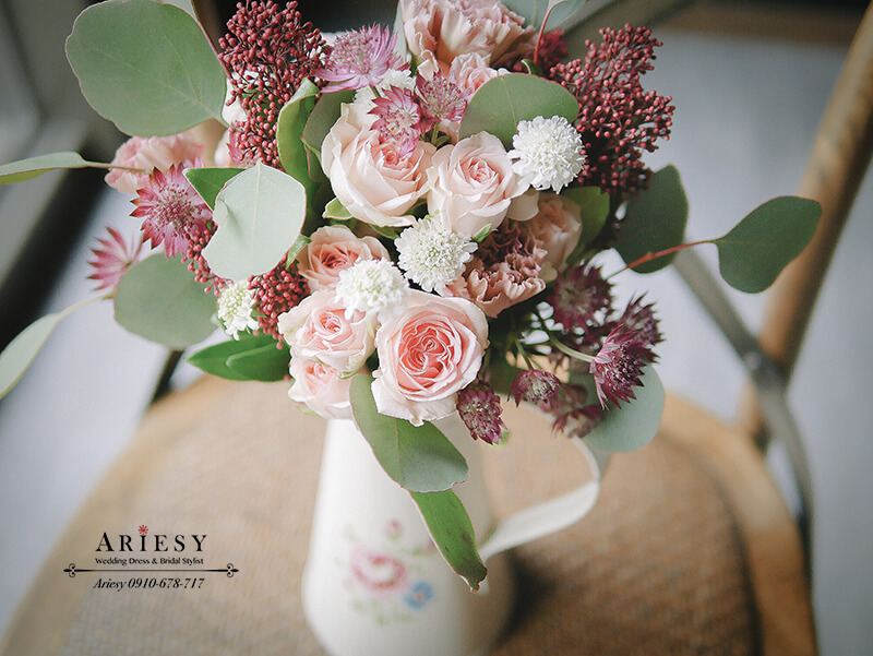 Bridal Bouquet,送客小捧花,美式婚禮捧花,BOUQUET,甜美捧花,粉色紅色繽紛捧花,ariesy愛瑞思