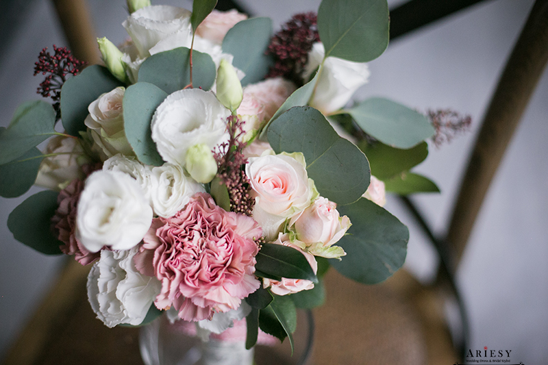 莫蘭迪色歐美風捧花,新娘秘書美式手作捧花, bridal bouquet,Bouquet of flowers,愛瑞思