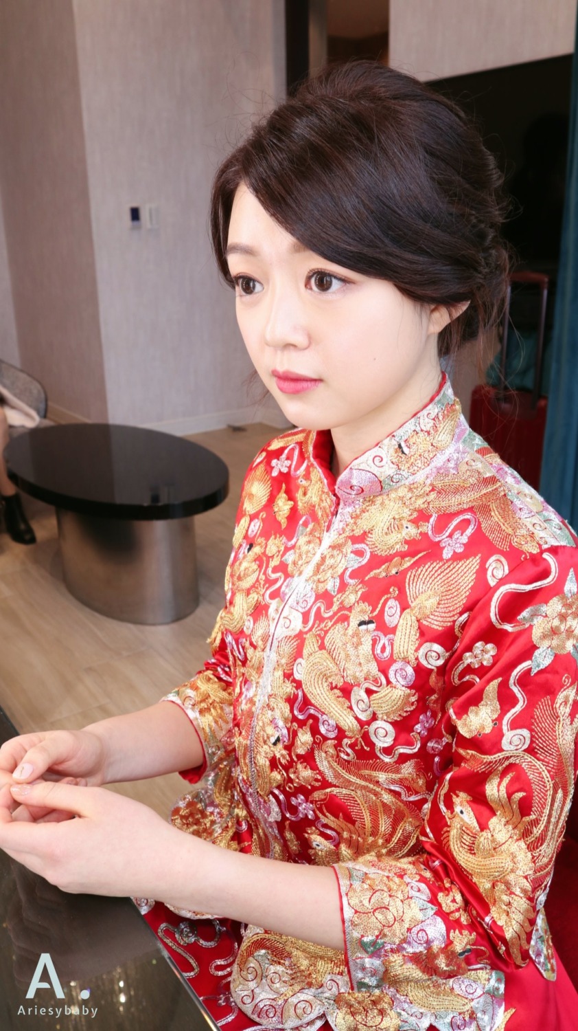 推薦新秘|中式龍鳳掛溫柔氣質好媳婦造型 BRIDE Ariel 台北新祕,新祕,新娘秘書,龍鳳掛,文定造型,中式造型,Ariesybaby造型團隊,清透妝感,新娘造型
