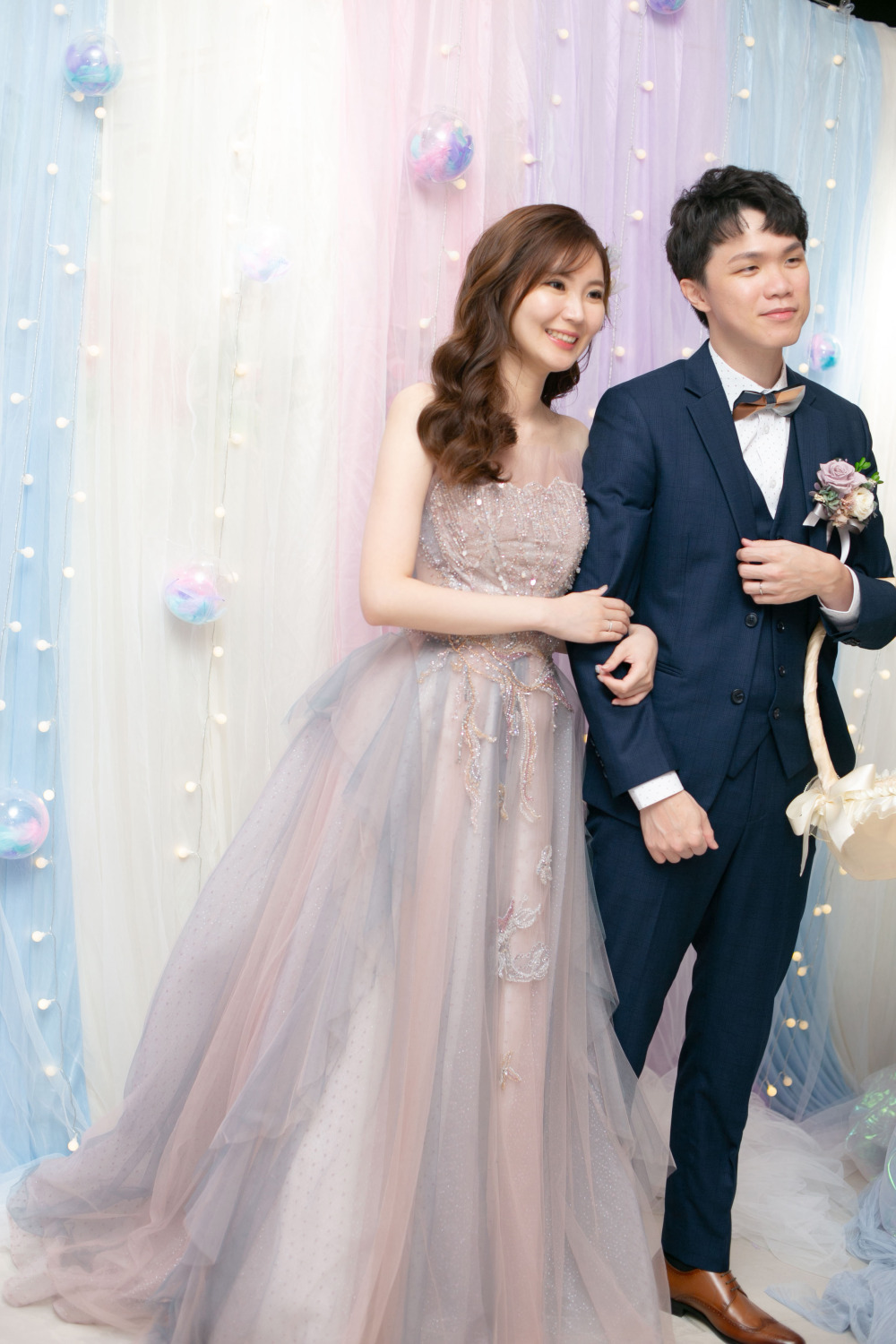 開心送客,莫蘭迪色婚紗禮服送客,澎湖喜來登,台北到澎湖新秘工作紀錄,新秘愛瑞思團隊