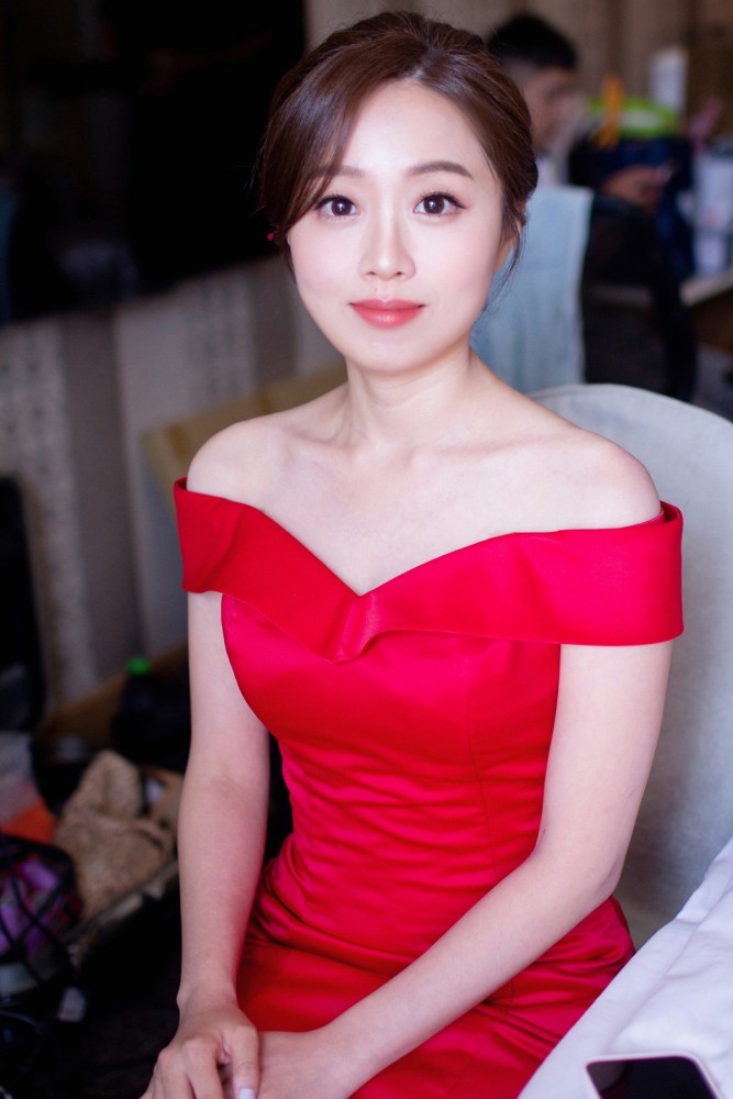 新娘秘書 | 氣質、甜美、時尚新娘造型一次滿足 / 類單眼皮眼型調整成圓圓可愛大眼 BRIDE 芝 台北新秘, 新娘秘書,新娘馬尾造型, 新秘, 新秘推薦
