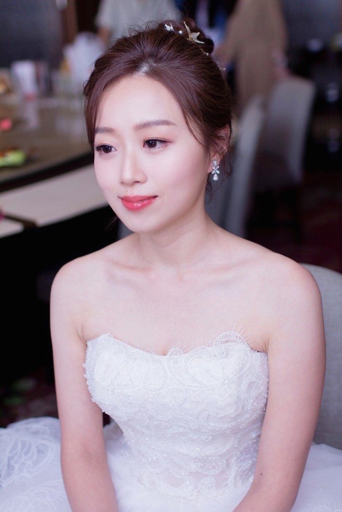 新娘秘書 | 氣質、甜美、時尚新娘造型一次滿足 / 類單眼皮眼型調整成圓圓可愛大眼 BRIDE 芝 台北新秘, 新娘秘書,新娘馬尾造型, 新秘, 新秘推薦
