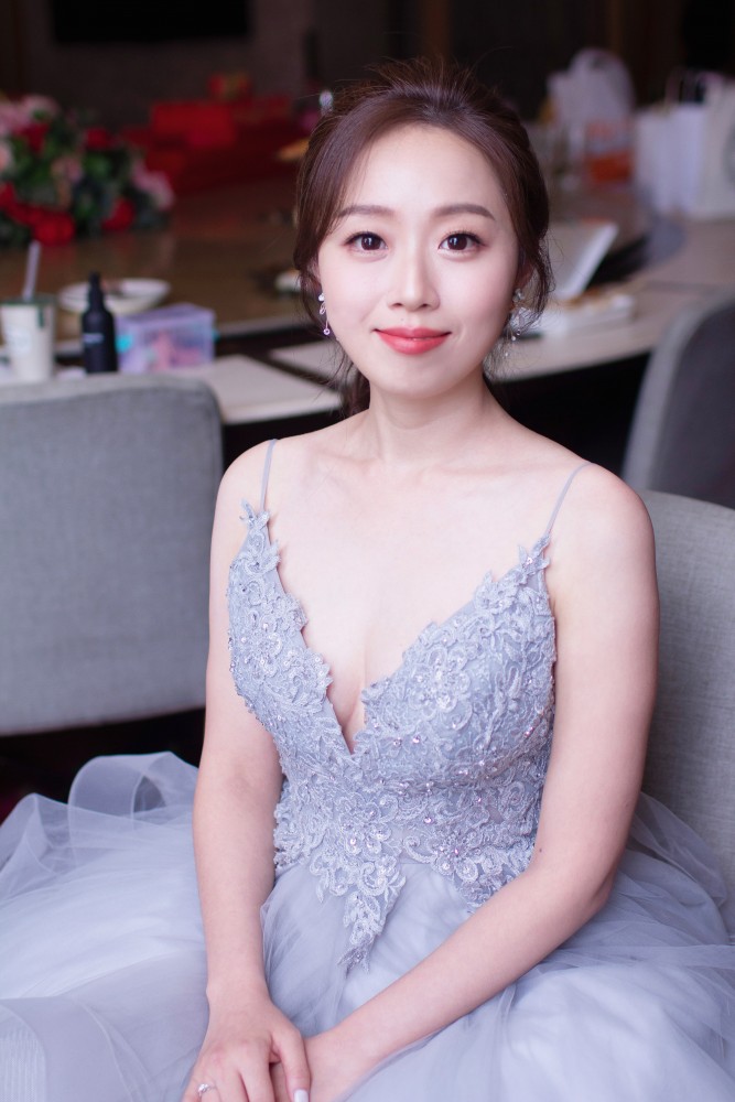 新娘秘書 | 氣質、甜美、時尚新娘造型一次滿足 / 類單眼皮眼型調整成圓圓可愛大眼 BRIDE 芝 台北新秘, 新娘秘書,新娘馬尾造型, 新秘, 新秘推薦