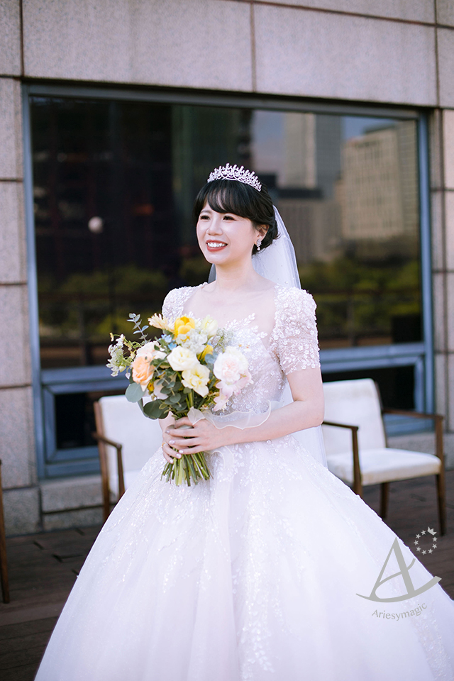 黑髮短髮新娘造型,戶外婚禮,韓風婚紗,LIVIA BRIDE莉維亞歐美頂級手工婚紗,ariesy新娘秘書,君悅飯店婚禮,台北新秘