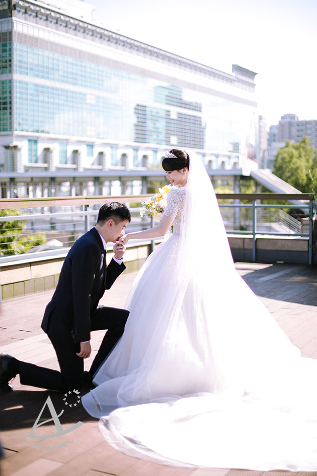 黑髮短髮新娘造型,戶外婚禮,韓風婚紗,LIVIA BRIDE莉維亞歐美頂級手工婚紗,ariesy新娘秘書,君悅飯店婚禮,台北新秘