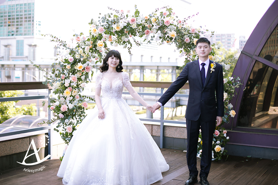 黑髮短髮新娘造型,戶外婚禮,韓風婚紗,LIVIA BRIDE莉維亞歐美頂級手工婚紗,ariesy新娘秘書,君悅飯店婚禮,台北新秘