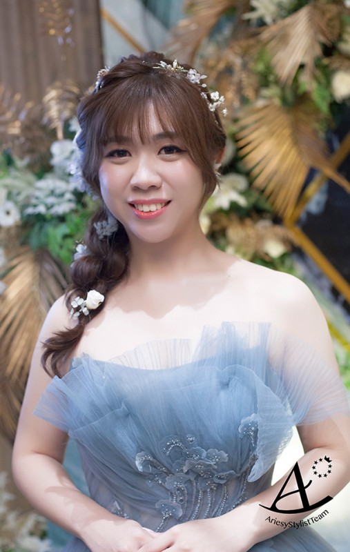 花藝新祕,編髮新秘,甜美風,新祕Hanya,愛瑞思造型團隊,輕透妝感