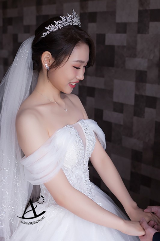 新娘祕書 | 韓風輕透乾淨妝感氣質甜美新娘造型 萱 白紗造型,編髮新秘,韓風妝感,韓風新娘,新娘秘書