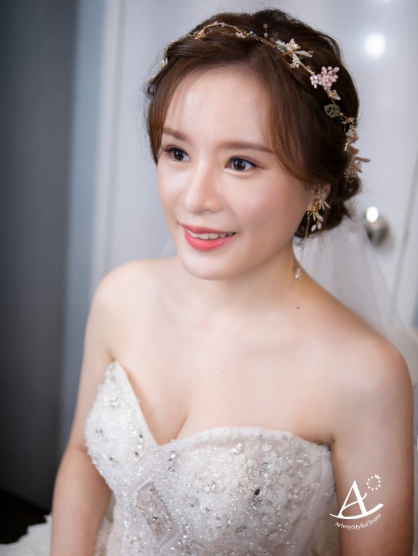 戶外婚禮,永生花藝白紗造型,編髮造型,蓬鬆盤髮,戶外證婚
