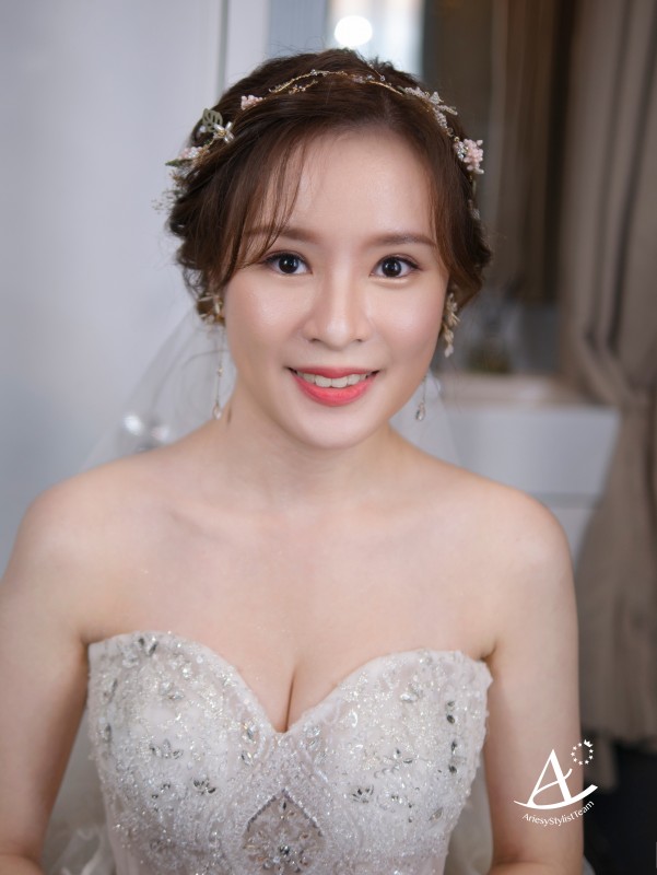 戶外婚禮,永生花藝白紗造型,編髮造型,蓬鬆盤髮,戶外證婚