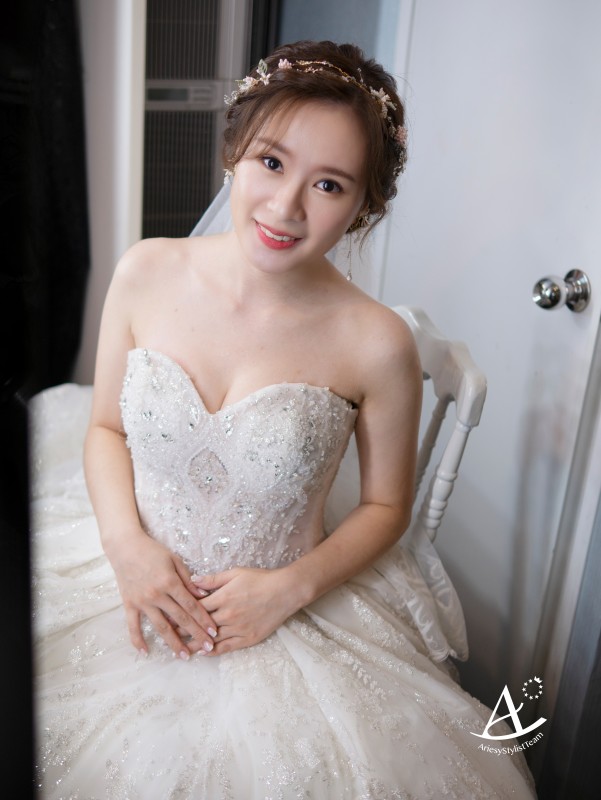 戶外婚禮,永生花藝白紗造型,編髮造型,蓬鬆盤髮,戶外證婚