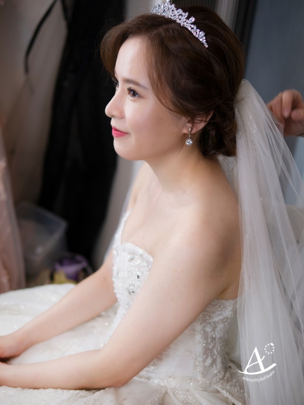 戶外婚禮,永生花藝白紗造型,編髮造型,蓬鬆盤髮,戶外證婚
