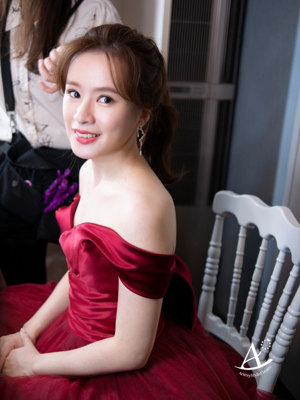 戶外婚禮,永生花藝白紗造型,編髮造型,蓬鬆盤髮,戶外證婚