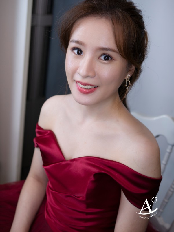 戶外婚禮,永生花藝白紗造型,編髮造型,蓬鬆盤髮,戶外證婚