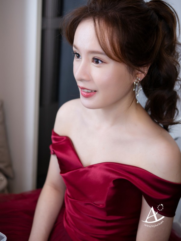 戶外婚禮,永生花藝白紗造型,編髮造型,蓬鬆盤髮,戶外證婚