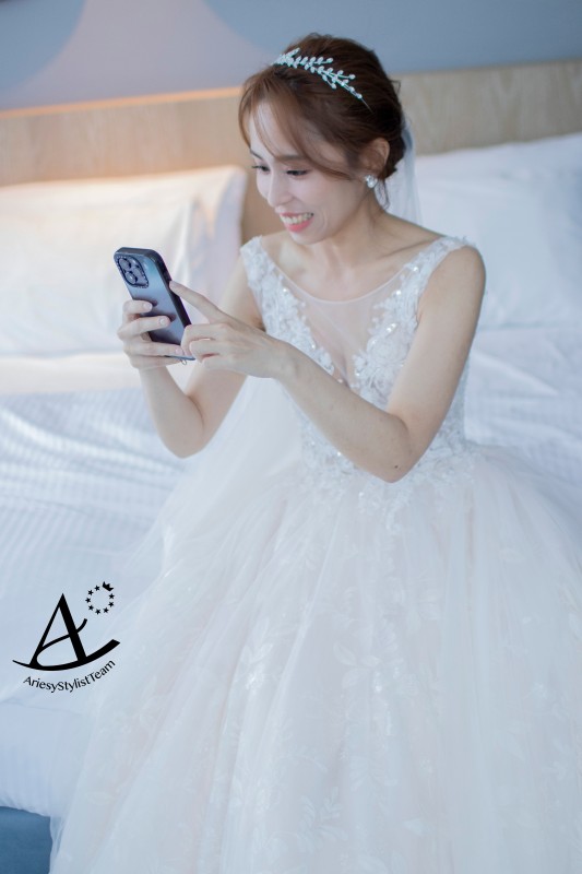 桃園新秘|自然妝感證婚白紗新娘造型/花藝白紗造型~瑜 新娘秘書,新秘,桃園新秘,新娘花藝造型,新娘妝感,證婚造型