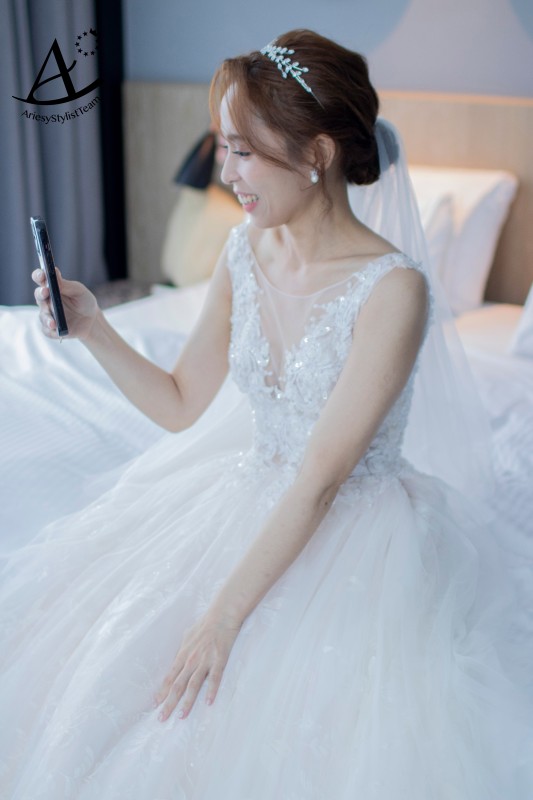 桃園新秘|自然妝感證婚白紗新娘造型/花藝白紗造型~瑜 新娘秘書,新秘,桃園新秘,新娘花藝造型,新娘妝感,證婚造型