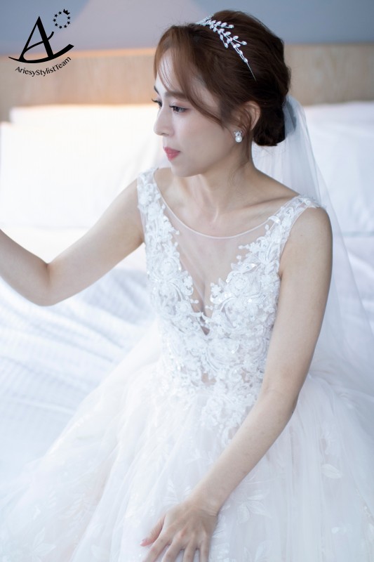 桃園新秘|自然妝感證婚白紗新娘造型/花藝白紗造型~瑜 新娘秘書,新秘,桃園新秘,新娘花藝造型,新娘妝感,證婚造型