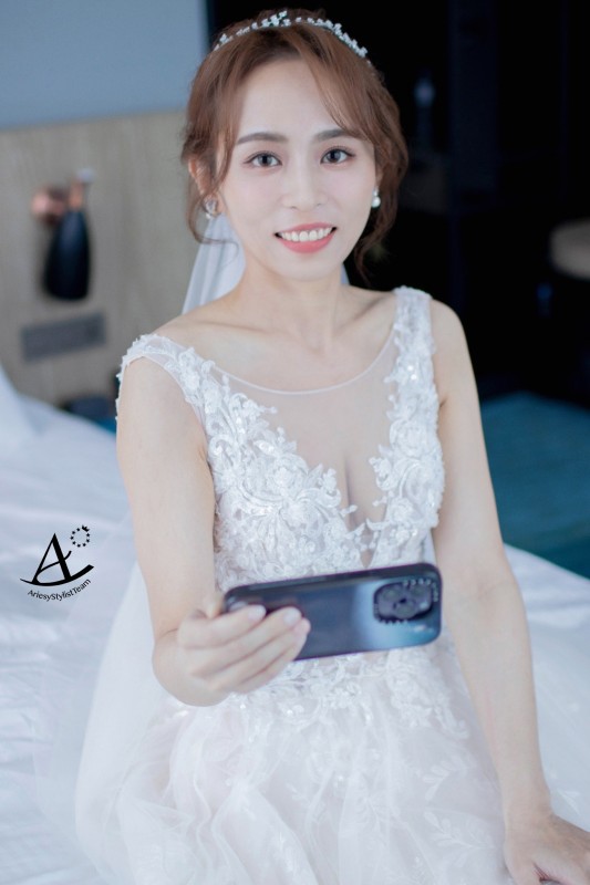 桃園新秘|自然妝感證婚白紗新娘造型/花藝白紗造型~瑜 新娘秘書,新秘,桃園新秘,新娘花藝造型,新娘妝感,證婚造型