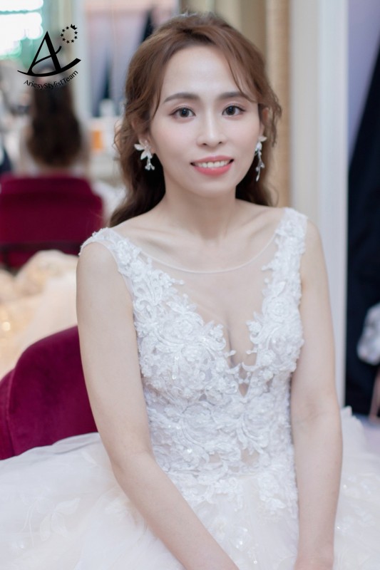 桃園新秘|自然妝感證婚白紗新娘造型/花藝白紗造型~瑜 新娘秘書,新秘,桃園新秘,新娘妝感,證婚造型,花藝造型,白紗造型