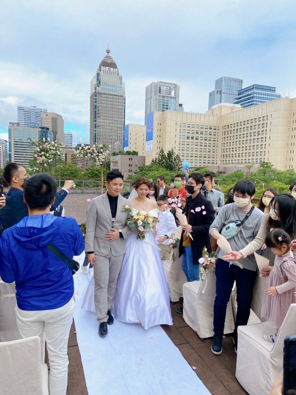 新娘秘書,新秘,台北新秘,君悅飯店戶外婚禮,新娘韓系妝感,證婚白紗造型