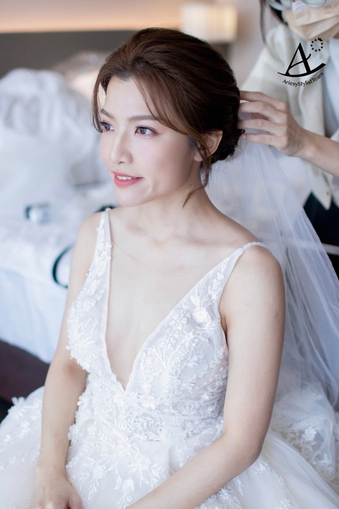 新娘秘書|清透自然妝感可氣質可時尚可俏皮的百搭妝容~珊 新娘秘書,台北新秘,誠品行旅新娘,白紗皇冠造型,新秘推薦,清透自然妝感
