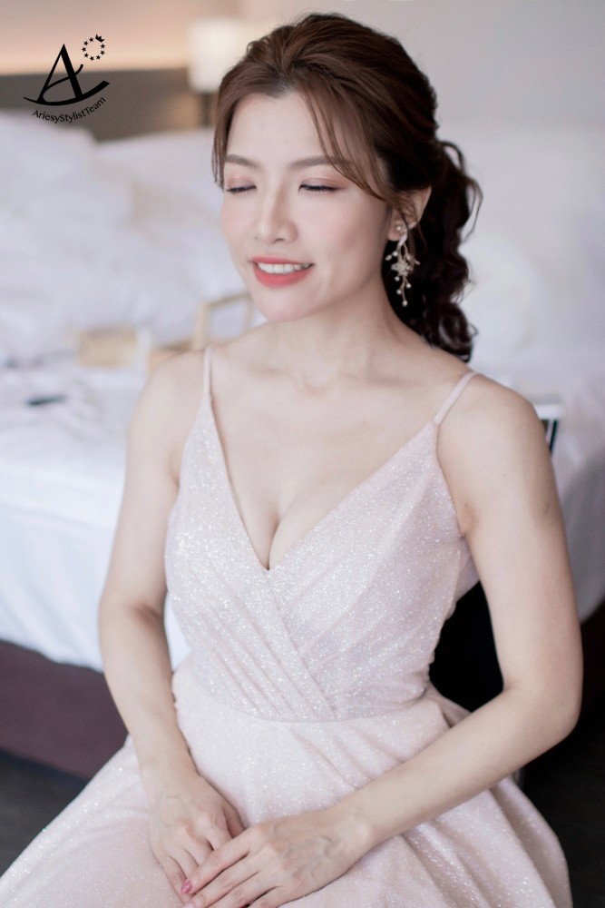 新娘秘書|清透自然妝感可氣質可時尚可俏皮的百搭妝容~珊 新娘秘書,台北新秘,誠品行旅新娘,白紗皇冠造型,新秘推薦,清透自然妝感