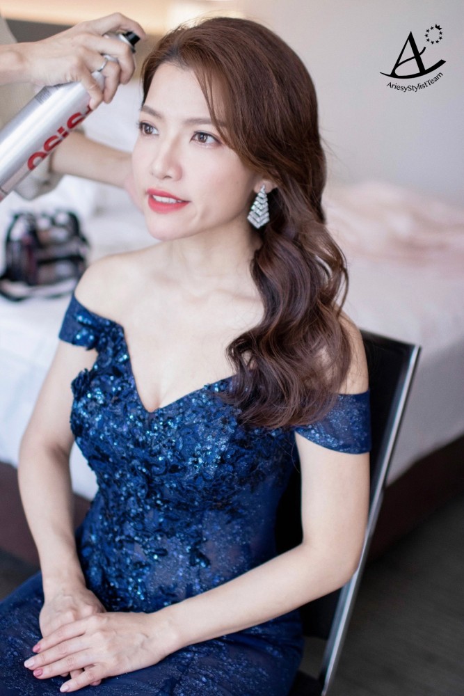 新娘秘書|清透自然妝感可氣質可時尚可俏皮的百搭妝容~珊 新娘秘書,台北新秘,誠品行旅新娘,白紗皇冠造型,新秘推薦,清透自然妝感