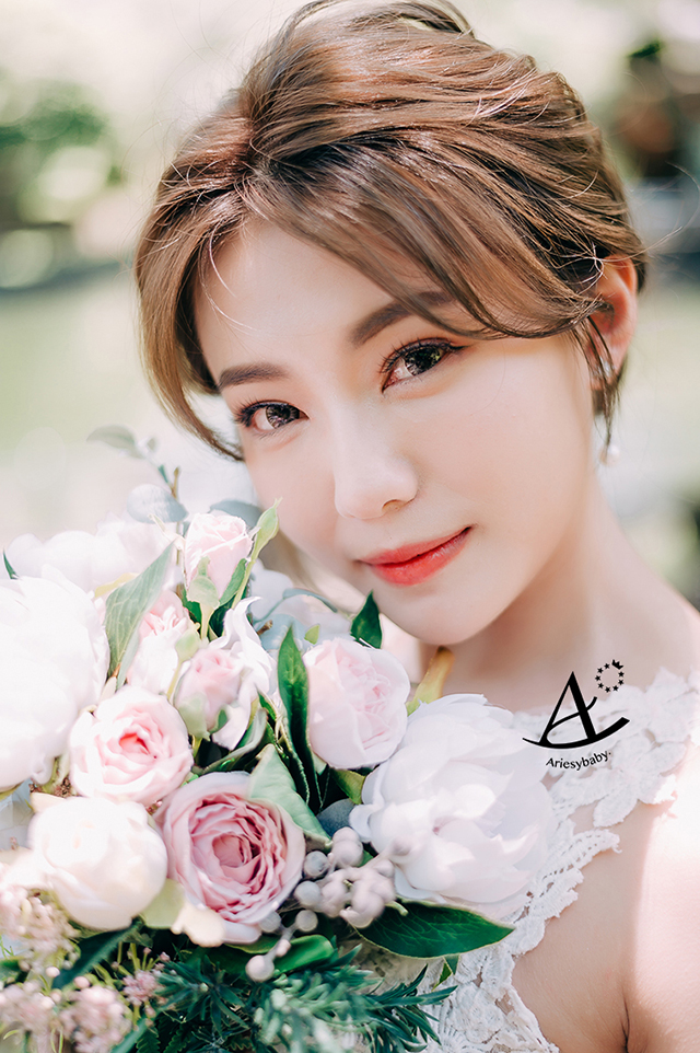 低盤髮婚紗造型,新娘造型,韓式新娘髮,鮮花新秘,新娘秘書,新秘推薦