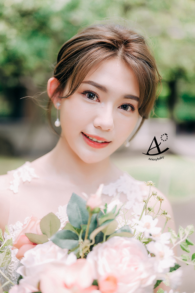 低盤髮婚紗造型,新娘造型,韓式新娘髮,鮮花新秘,新娘秘書,新秘推薦