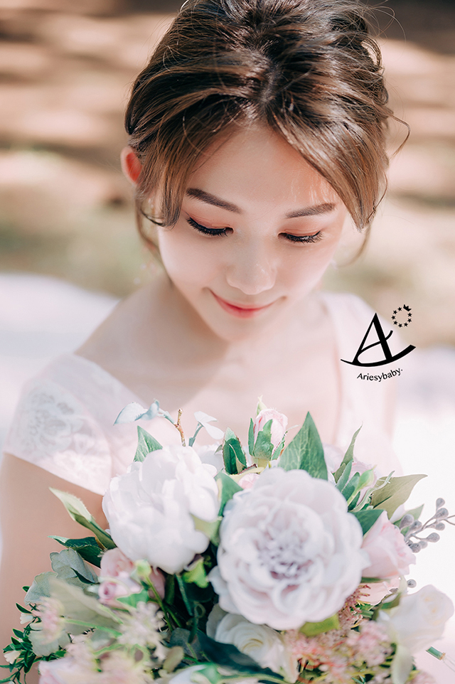 低盤髮婚紗造型,新娘造型,韓式新娘髮,鮮花新秘,新娘秘書,新秘推薦