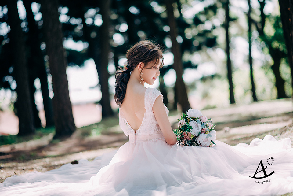 低盤髮婚紗造型,新娘造型,韓式新娘髮,鮮花新秘,新娘秘書,新秘推薦