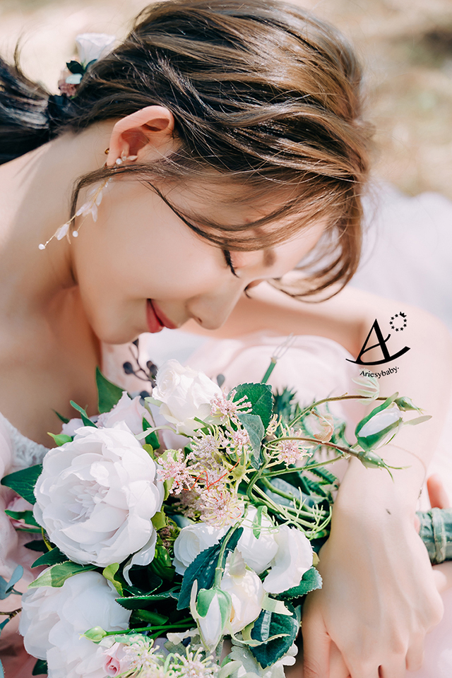低盤髮婚紗造型,新娘造型,韓式新娘髮,鮮花新秘,新娘秘書,新秘推薦