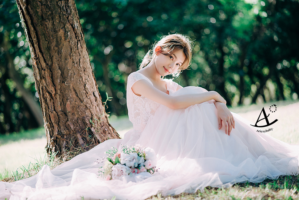 低盤髮婚紗造型,新娘造型,韓式新娘髮,鮮花新秘,新娘秘書,新秘推薦