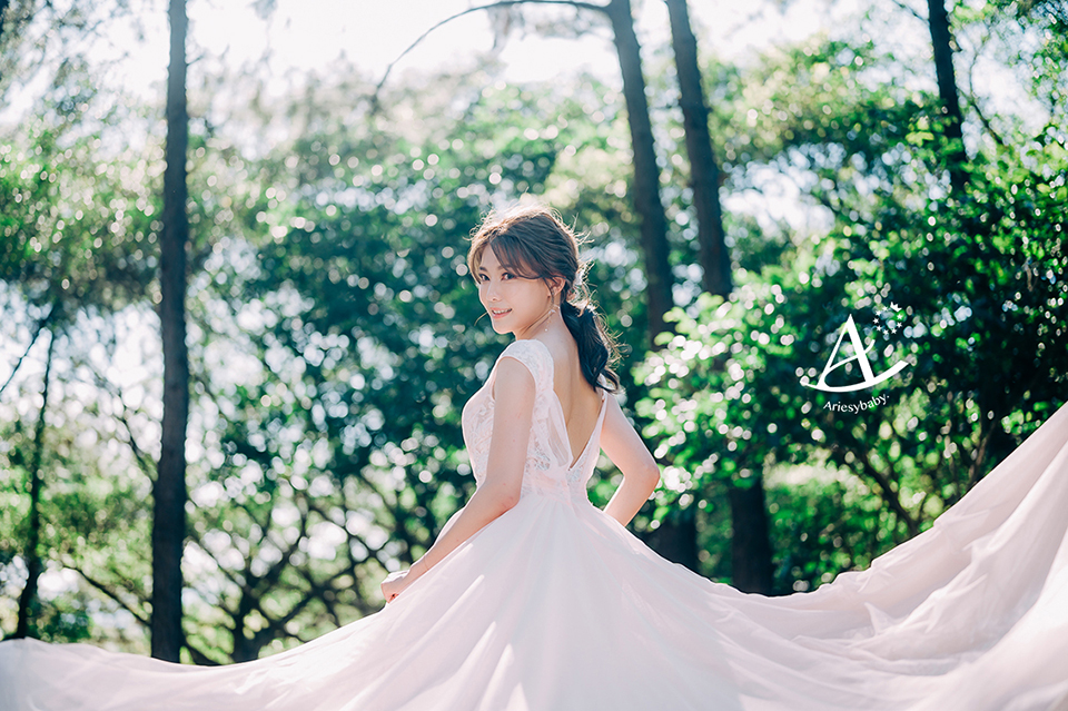 低盤髮婚紗造型,新娘造型,韓式新娘髮,鮮花新秘,新娘秘書,新秘推薦
