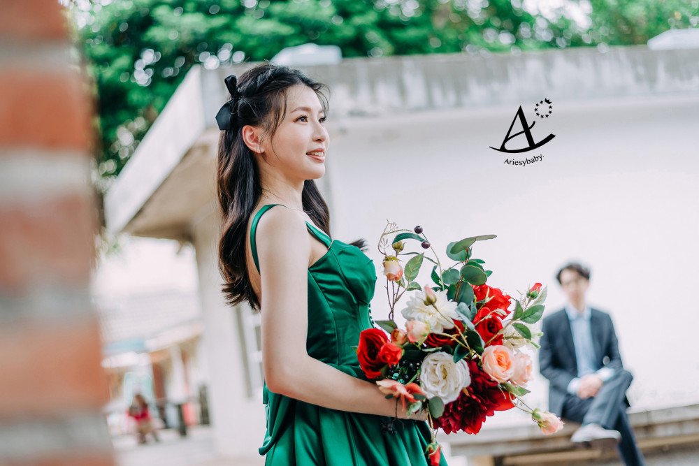 在逃公主造型,燈籠馬尾,球球辮子頭,鮮花新秘,新娘秘書,新秘推薦
