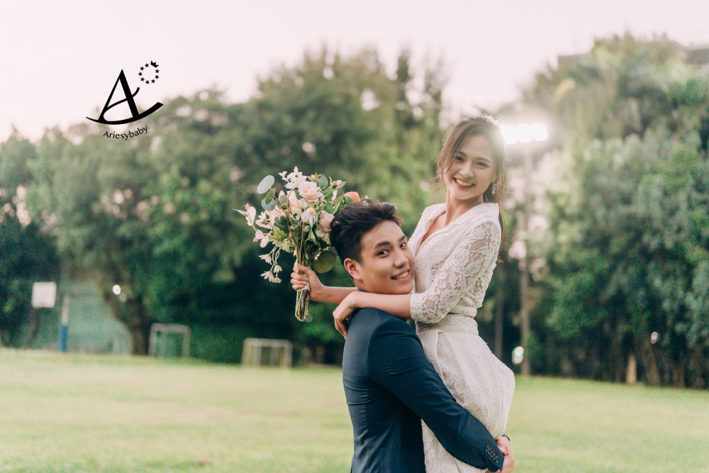 情侶婚紗街拍,大同大學婚紗,輕婚紗,鮮花新秘,新娘秘書,新秘推薦