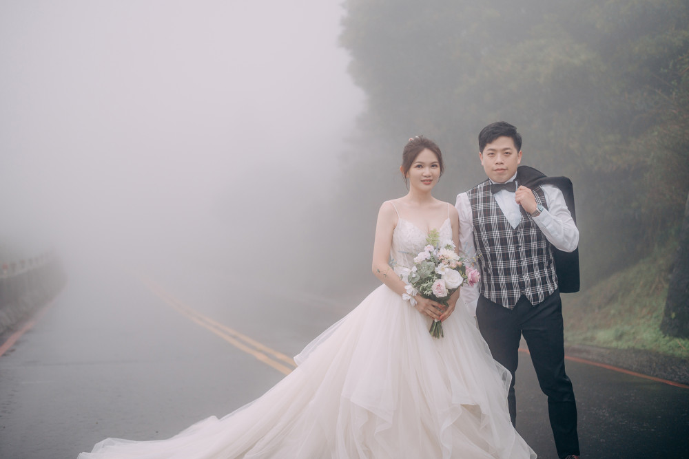 白紗造型、自然互動婚紗照、自然輕透妝感、Ariesy品牌婚紗、自助婚紗、Nica