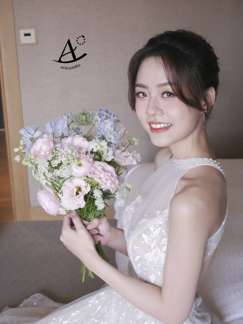 新娘盤髮造型,甜美公主造型,韓式時尚低馬尾,鮮花新秘,新娘秘書,新秘推薦