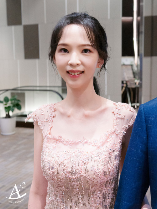 新娘秘書,Nica,新秘,黑髮新娘,自然輕透妝感,韓系風格新娘造型