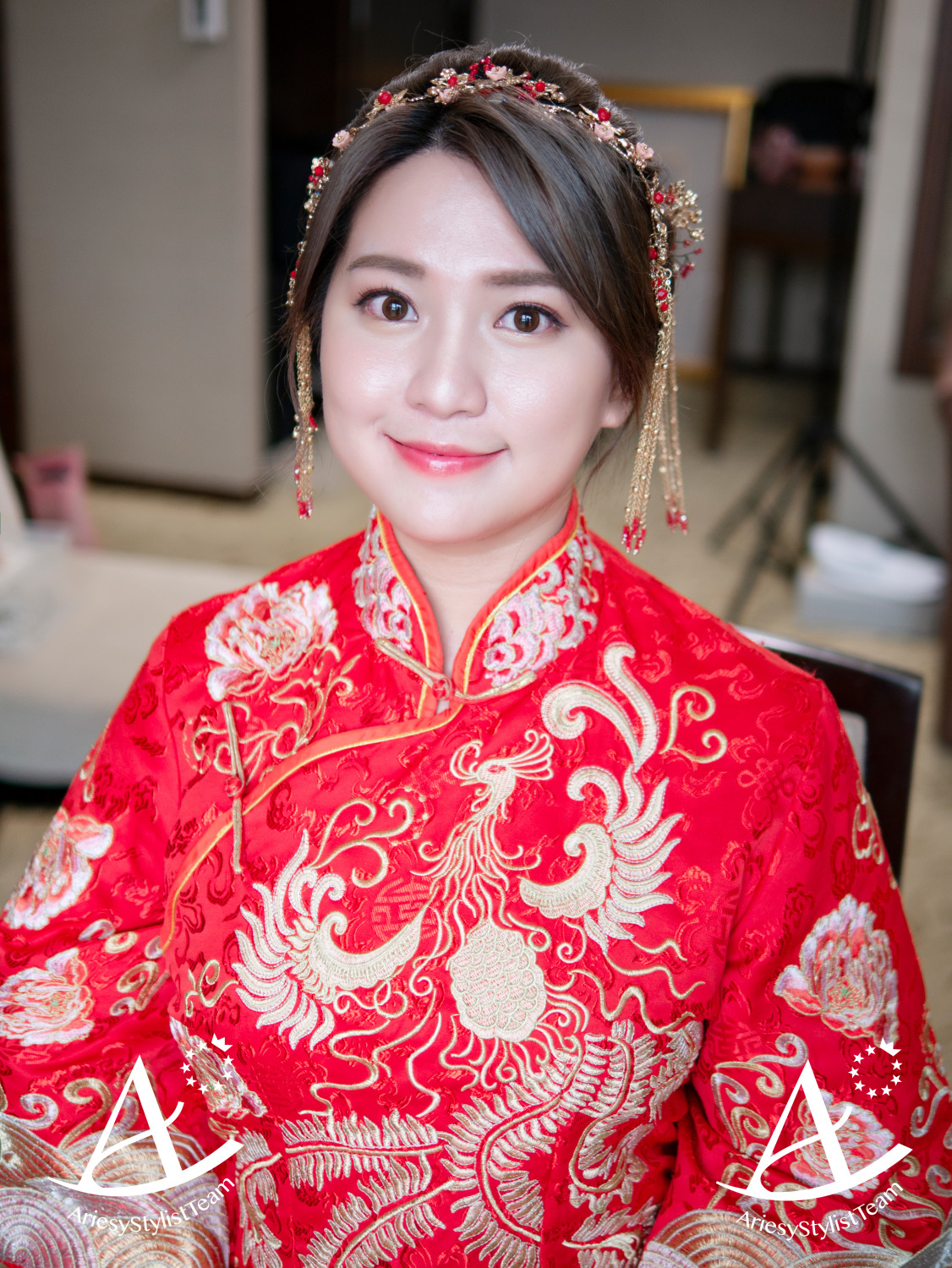 輕透發光妝感、皇冠白紗造型、秀禾服、新秘、蓬鬆放髮造型、新娘造型