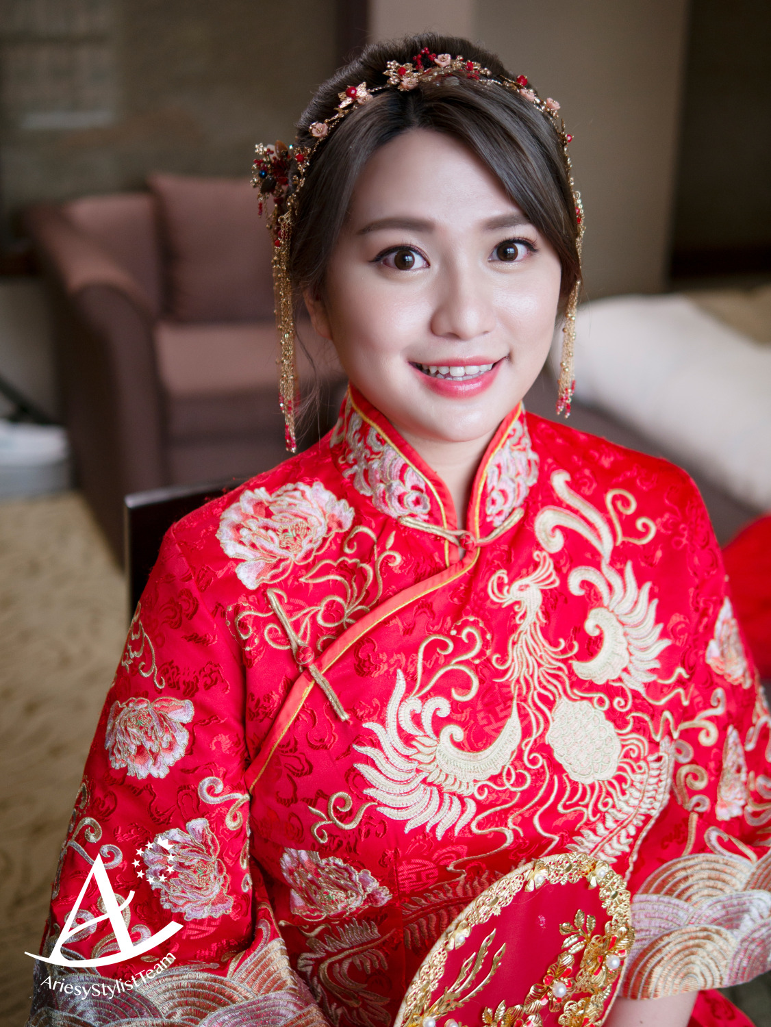 輕透發光妝感、皇冠白紗造型、秀禾服、新秘、蓬鬆放髮造型、新娘造型