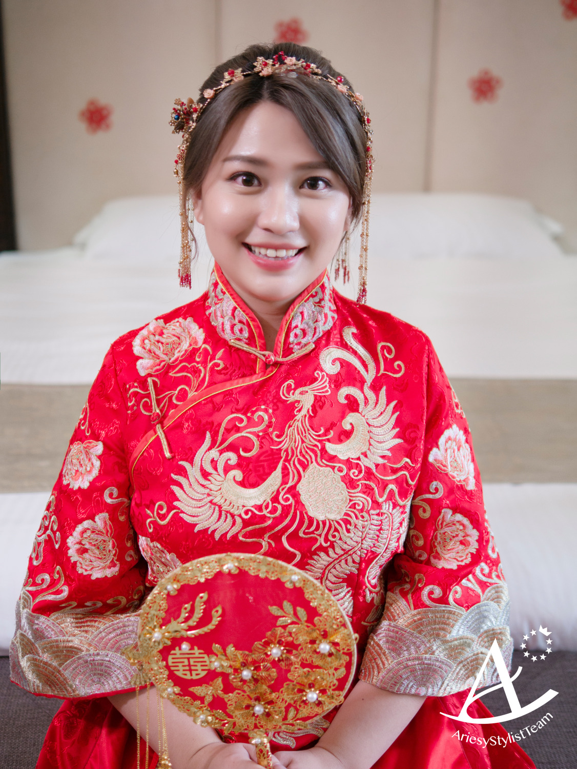 輕透發光妝感、皇冠白紗造型、秀禾服、新秘、蓬鬆放髮造型、新娘造型