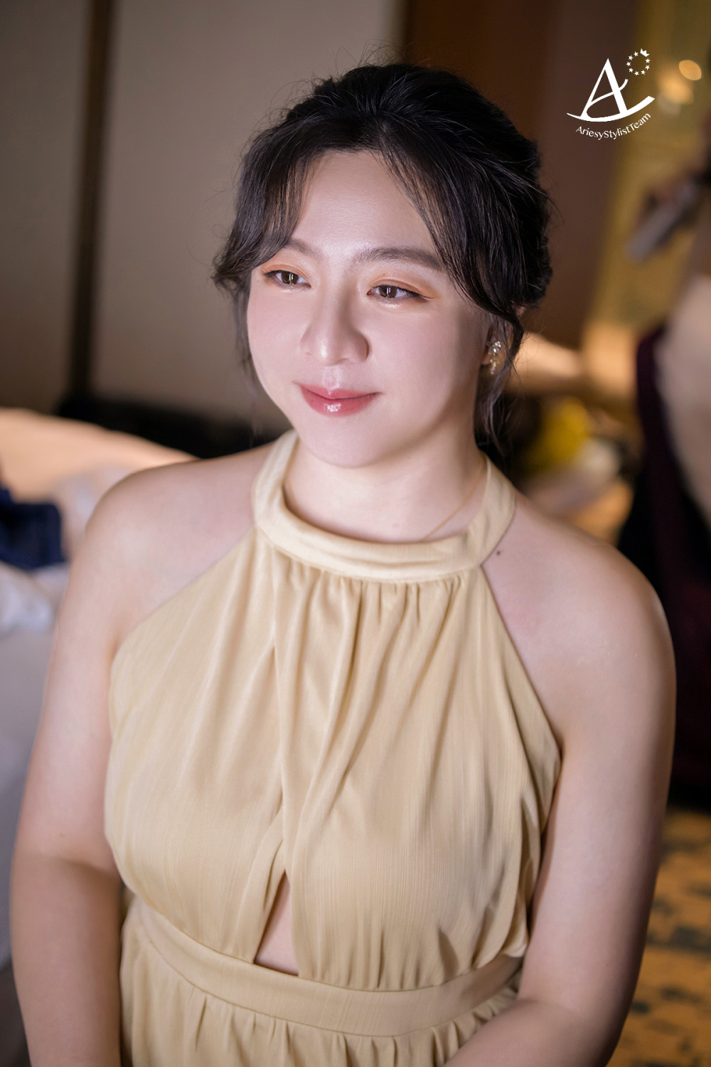 台北新秘|新板希爾頓簡約大方低盤髮新娘造型~伶 新板希爾頓,新娘造型,新娘秘書,家宴,簡單大方