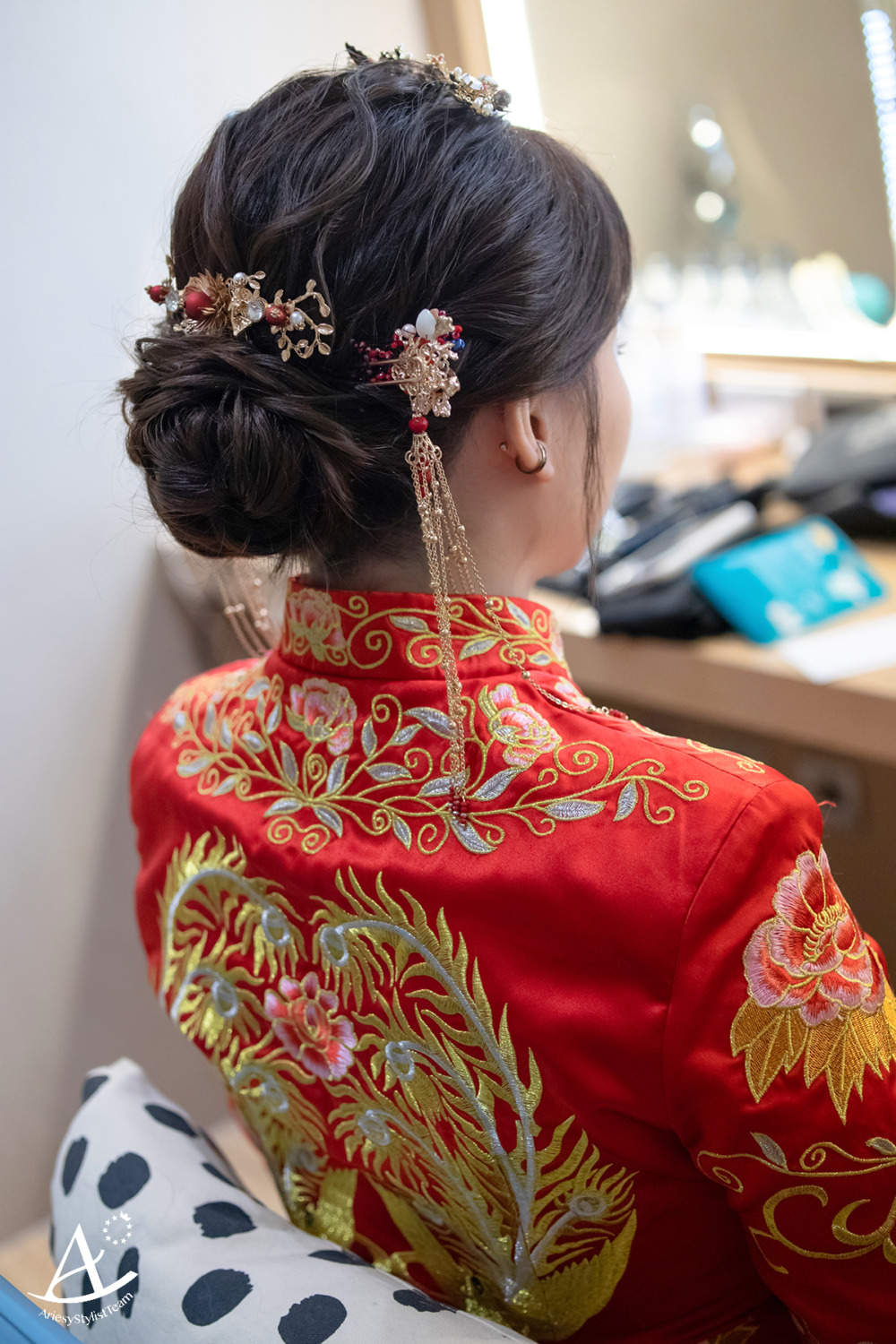 台北新秘|中式秀禾服編髮新娘造型~芸 秀禾服,中式禮服,線條編髮,新秘推薦,新娘秘書