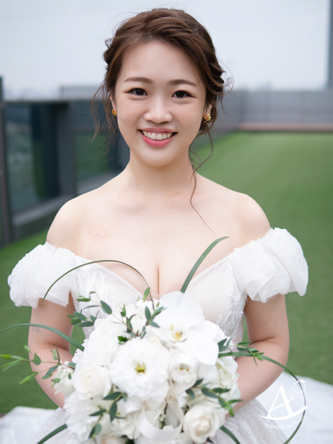 自然輕透妝感,花藝白紗造型,放髮造型,蓬鬆盤髮,編髮造型,旗袍